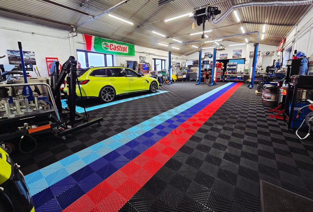 Elkészült a műhely új padlója. Blogbejegyzés kiemelt képe